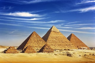 Egypte Le Caire pyramides de Gizeh